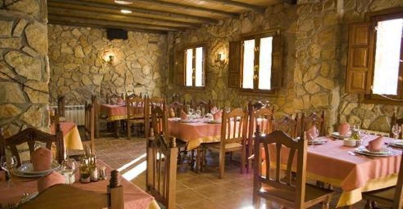 Hostal Restaurante Sierra De La Martina Charilla Exterior photo